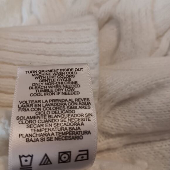 Madden NYC White Cable Knit Crewneck Pullover Sweater Sz M 100% Polyester - Picture 13 of 14